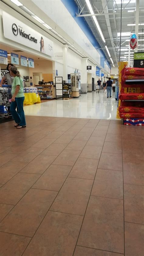 Walmart peachtree city ga - Aug 31, 2022 · Officers believe she may have started the fire on a whim. PEACHTREE CITY, Ga. - Peachtree City police have made an arrest in the four-alarm fire that caused massive damage to a local Walmart. FOX ... 
